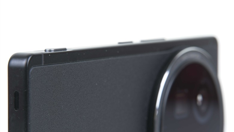 點我看大圖 「開箱」SHARP AQUOS R9 pro - 一支有著 Leica 可樂標的日系攝影專機
