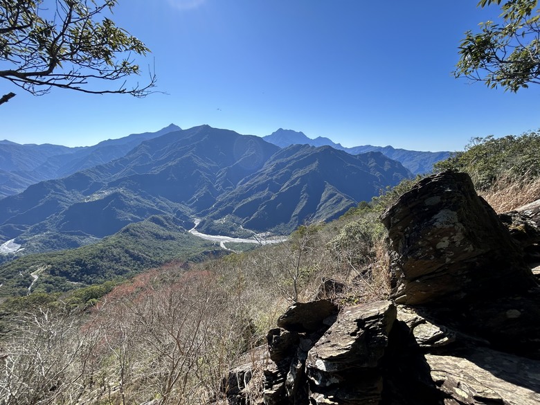 登德文觀望山尋找「吊人樹」之旅