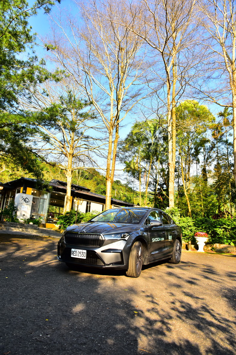 『玩命光頭大叔』與歐系純電車的第一次親密接觸 Skoda Enyaq Coupe 85