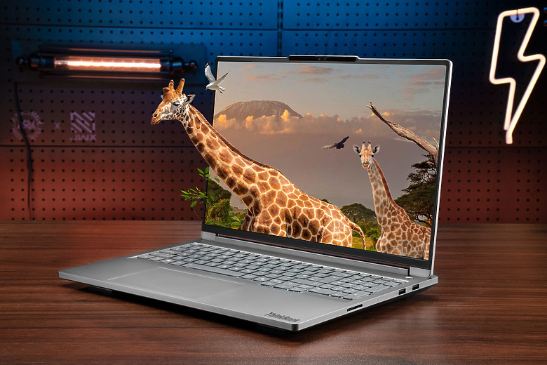 Lenovo 揭「可外折螢幕筆電」ThinkBook Flip，持續探索大螢幕筆電可能性！