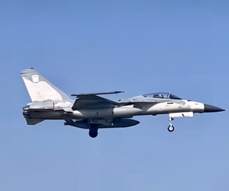 騎趣仁德「戰鬥機起飛藝術圖」踩點記