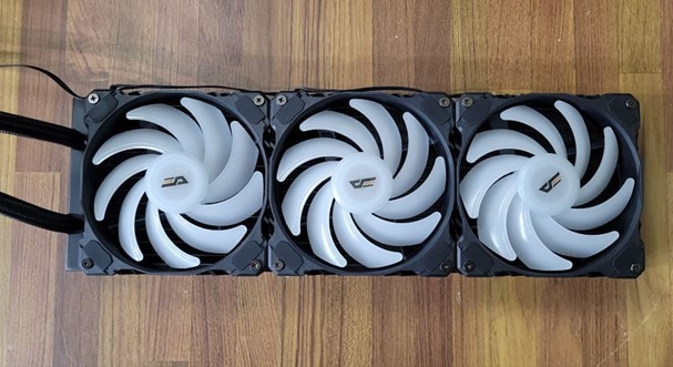 性價比三箭頭！ 開箱大飛darkFlash的DF4100+DN360D+PMT850W