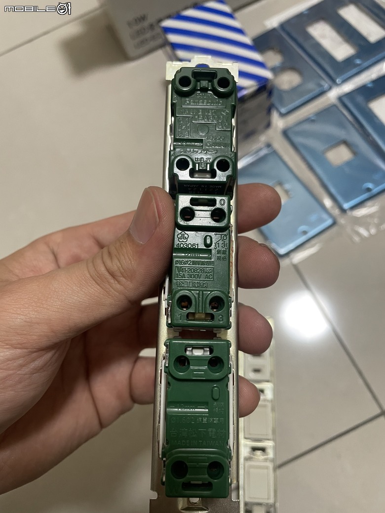兩房無裝潢，省錢DIY入住兩年歷程分享