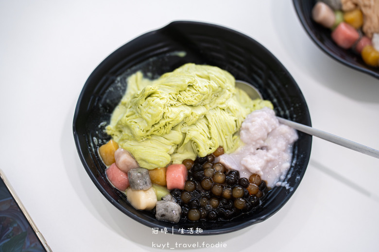 點我看大圖 台中西區冰店_日月欣冰店,銅板價雪花冰,加25元多三樣配料,台中西區下午茶_2025日月欣冰店菜單