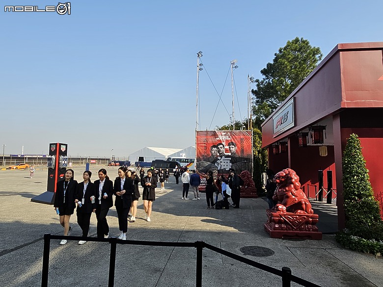 領著七千美金的票採訪2025 F1上海站|Pit參訪、車手面對面,來自Mercedes-AMG Paddock Club的豪華觀賽體驗!