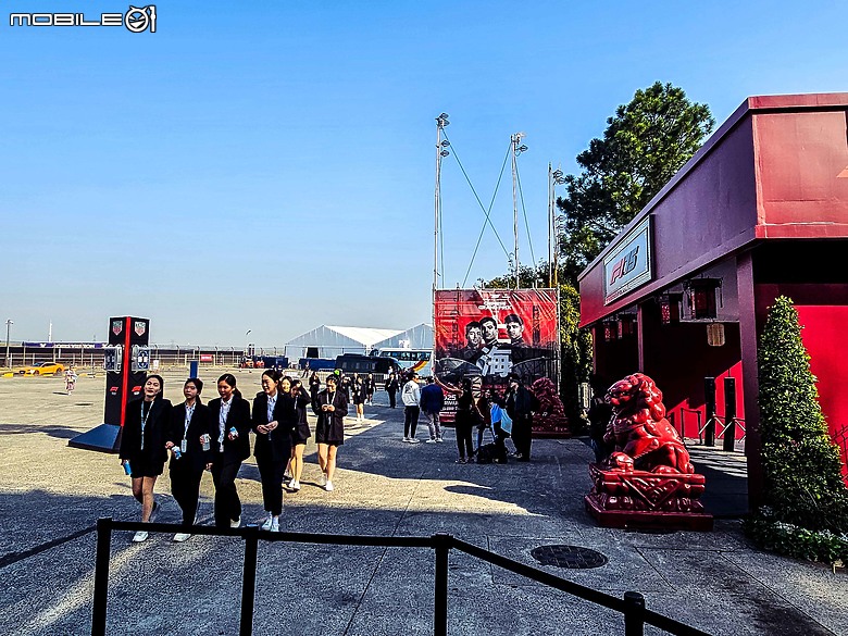 領著七千美金的票採訪2025 F1上海站|Pit參訪、車手面對面,來自Mercedes-AMG Paddock Club的豪華觀賽體驗!