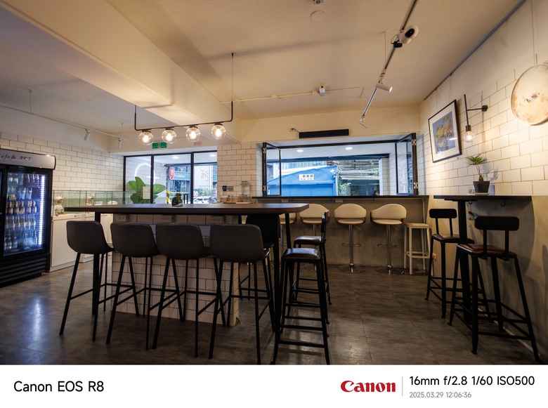 小米15Ultra VS Canon 相機