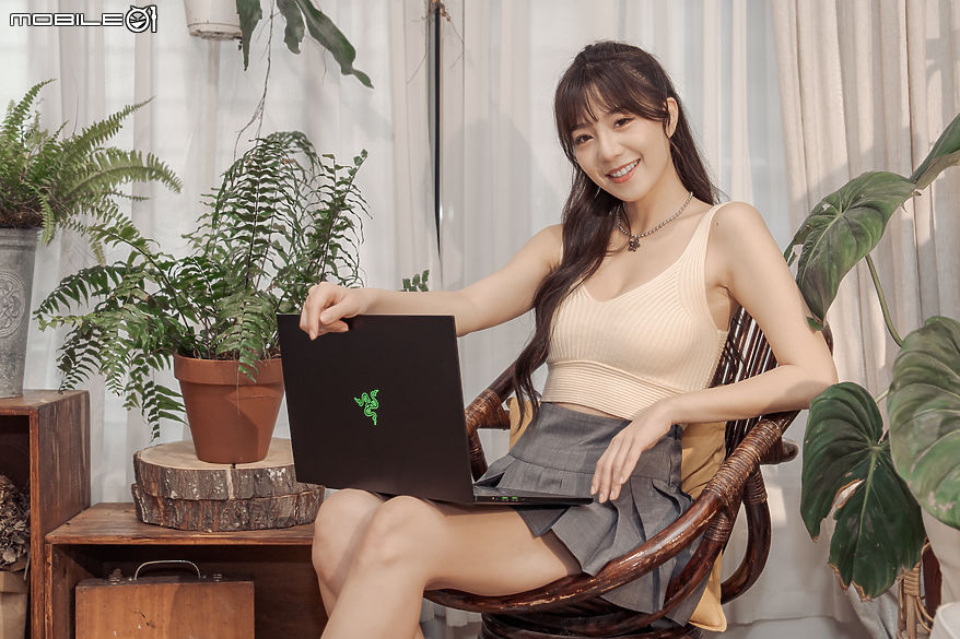 點我看大圖 Razer Blade 16 效能完整解析|RTX 5090 Laptop GPU 讓筆電再次超越效能限界