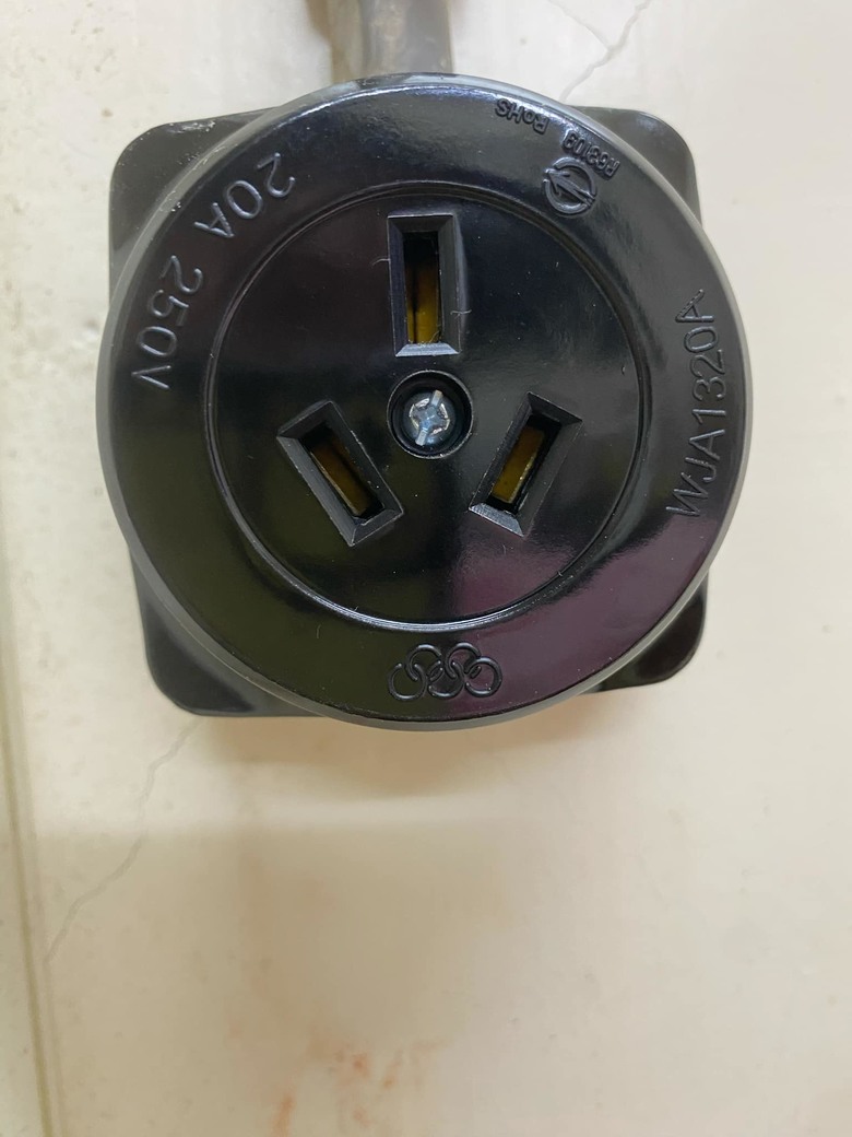 大陸電器 安裝插座問題