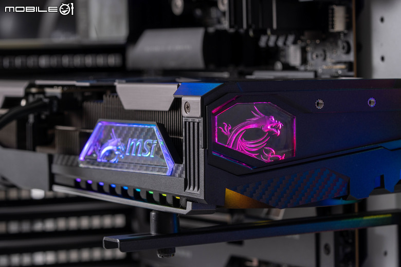 微星 GeForce RTX 5070 12G VANGUARD SOC 顯示卡開箱實測 以大型散熱設計帶來更低溫度壓制表現