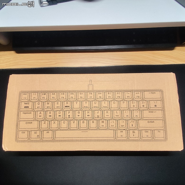 【開箱】61鍵 K649炫彩真機械有線鍵盤