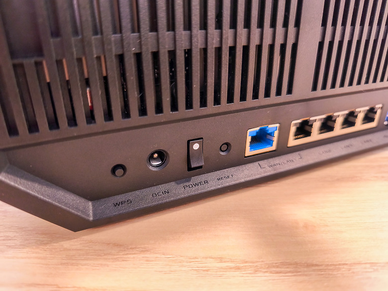 家用WiFi分享器升級 ASUS RT-BE92U簡單開箱