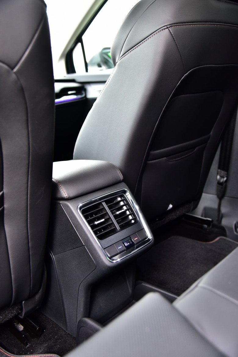 『玩命光頭大叔』與歐系純電車的第一次親密接觸 Skoda Enyaq Coupe 85