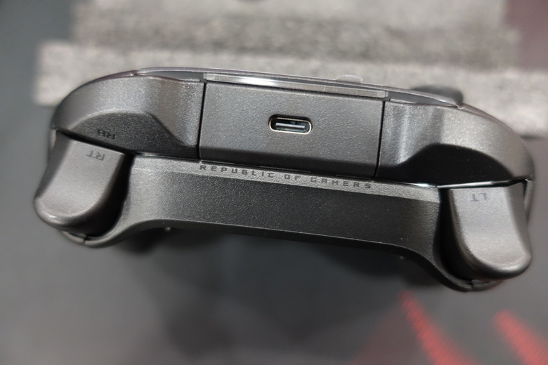 [開箱] ROG Raikiri PC有線控制器(搖桿)