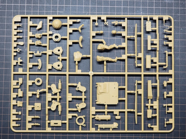 〔模型樣品製作〕TAMIYA 1/35 法國輕坦克 R35