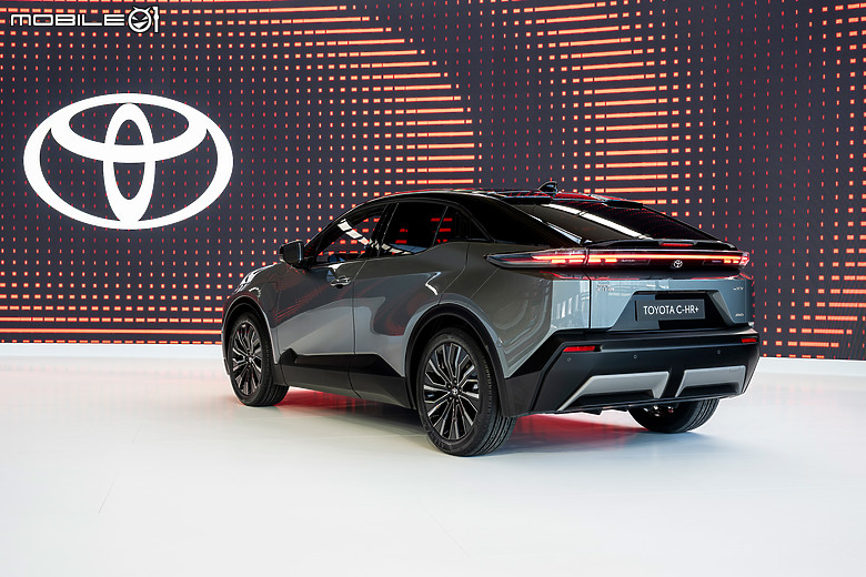【海外新訊】Toyota推出全新純電休旅C-HR+,具備前驅四驅與兩種電池大小、最大續航來到600公里!