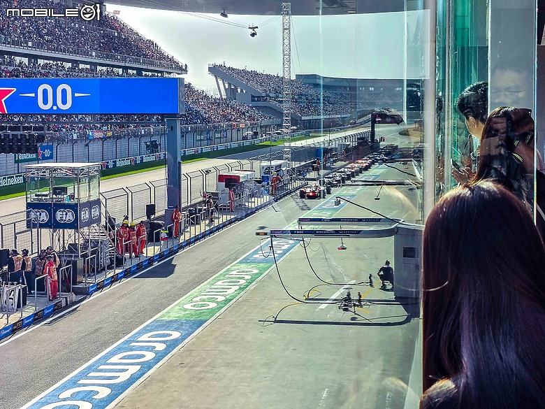領著七千美金的票採訪2025 F1上海站|Pit參訪、車手面對面,來自Mercedes-AMG Paddock Club的豪華觀賽體驗!