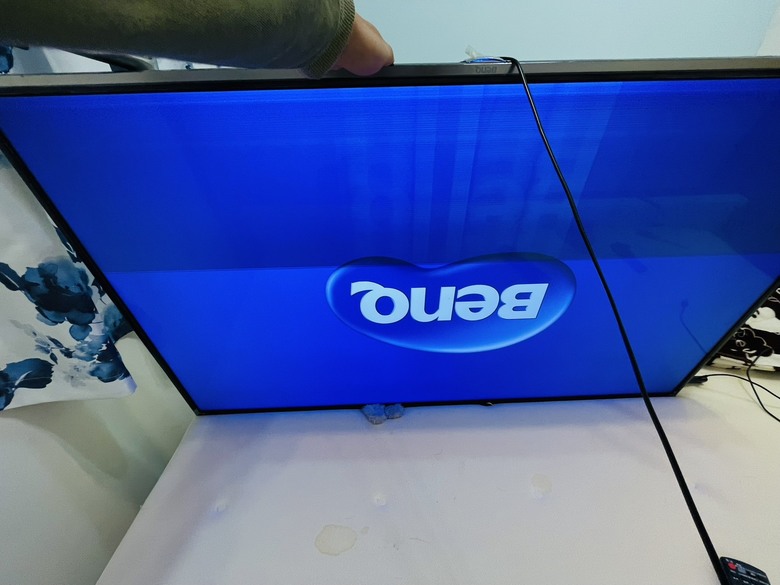 請益BenQ 55IZ7500 橫線、灰屏問題