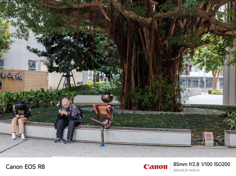 小米15Ultra VS Canon 相機