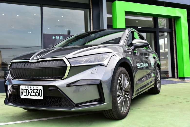 『玩命光頭大叔』與歐系純電車的第一次親密接觸 Skoda Enyaq Coupe 85