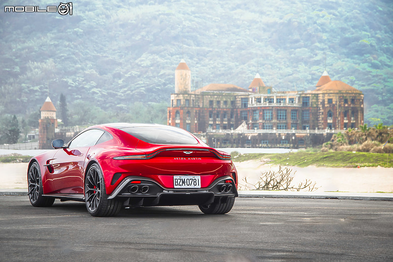 Aston Martin New Vantage 試駕｜戰鬥指數飆升的運動好手！