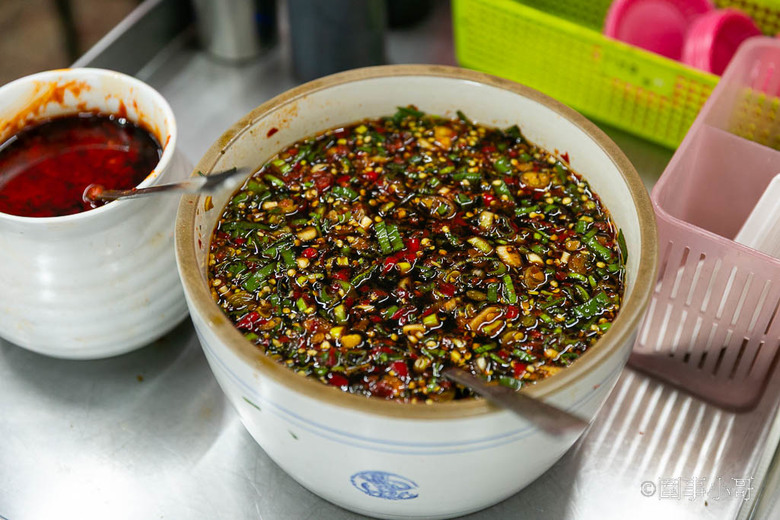 桃園楊梅高CP值小吃店推薦-高榮小吃店，經濟實惠的代名語！便宜好吃的餐點讓店裡總是門庭若市