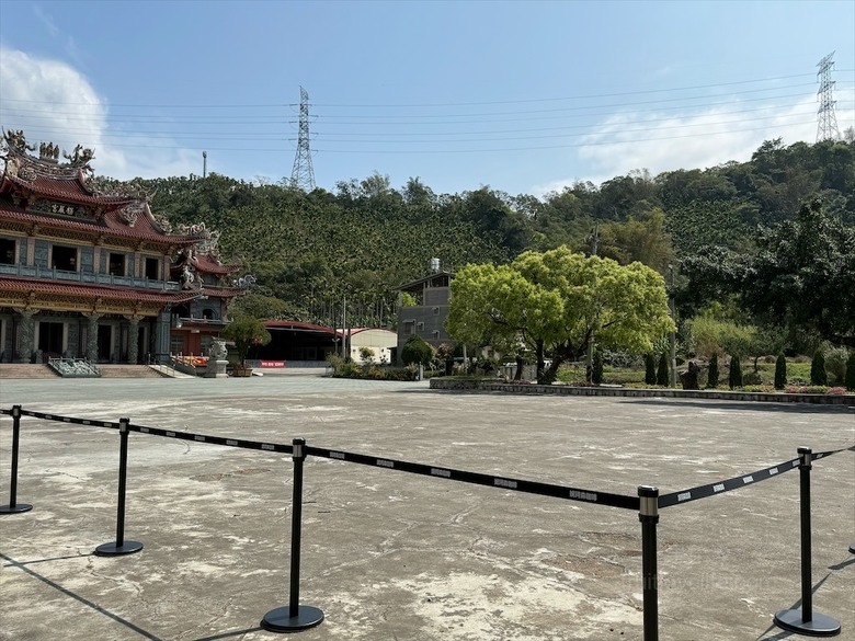 侘寂風咖啡廳,三面環山宛如世外桃源 ,自家烘焙,寵物友善