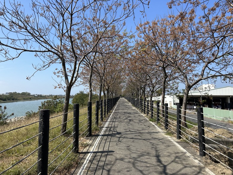 騎趣仁德「戰鬥機起飛藝術圖」踩點記