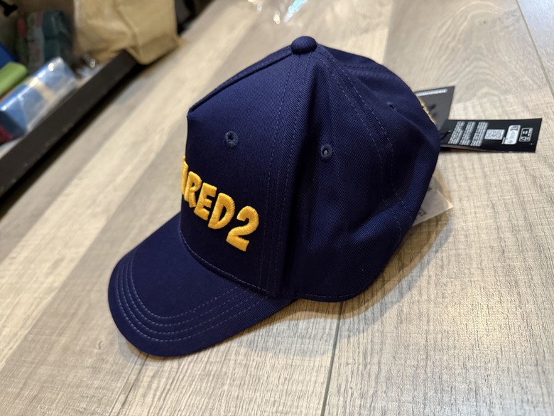 「開箱」C.P.COMPANY 羽絨背心 & DSQ2帽子