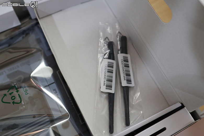 點我看大圖 高階用料美型白色 B860 Steel Legend WiFi 鋼鐵傳奇