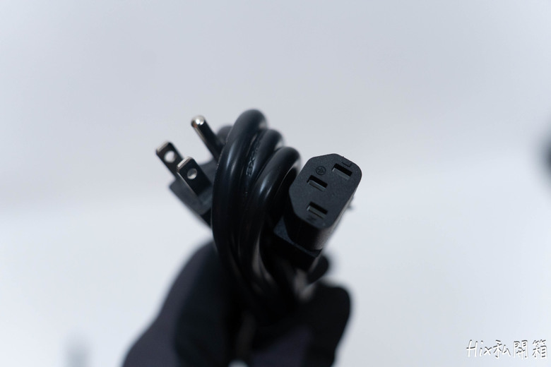 玩電的美洲獅，COUGAR GLE1000電供開箱