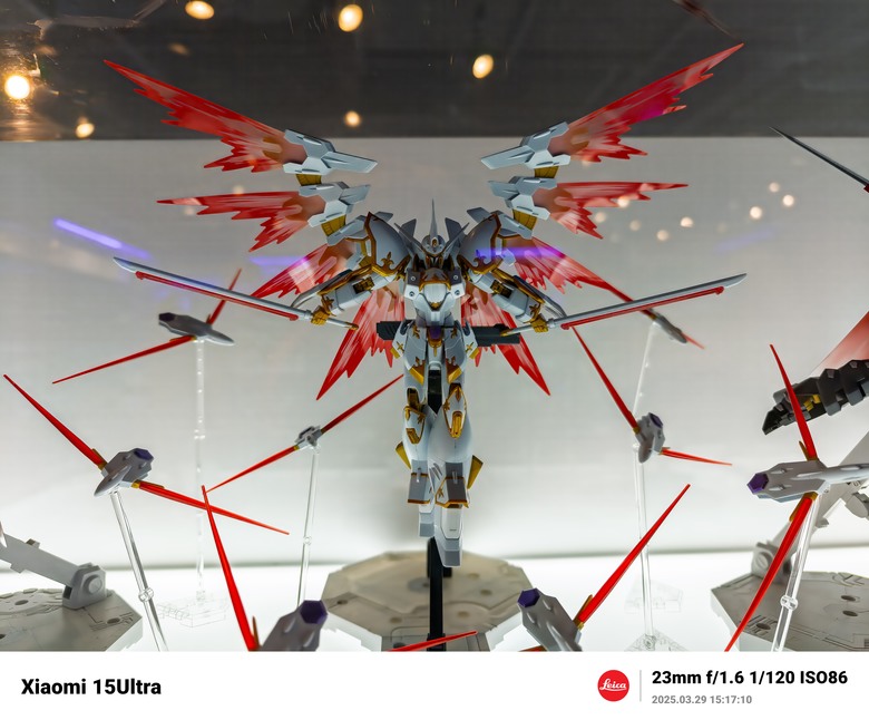 小米15Ultra VS Canon 相機