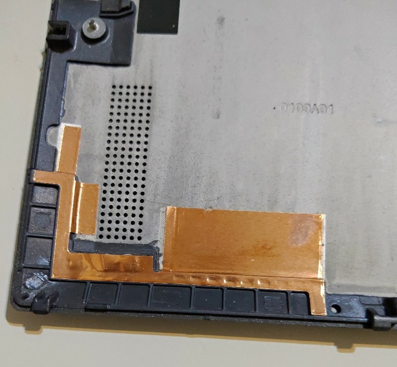 一窺X1 yoga5的WWAN模組