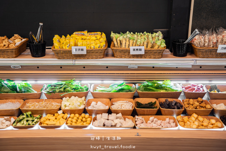 點我看大圖 宜蘭火鍋吃到飽_熊飽鍋物涮涮鍋,268元起蔬菜自助吧放題,宜蘭火車站附近美食餐廳_2025菜單 – 冠婷生活趣