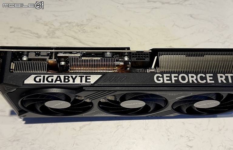 點我看大圖 MSRP 的起點,技嘉 GeForce RTX™ 5070 WINDFORCE OC SFF 開箱