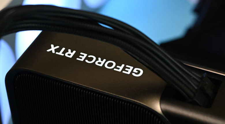 動爪玩NVIDIA GEFORCE RTX 5080 FE-開箱篇