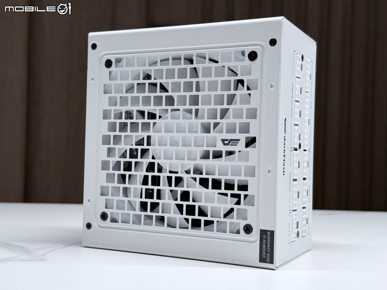 大飛參戰！首款ATX3.1電源 PMT 850