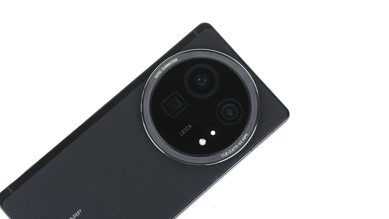 點我看大圖 「開箱」SHARP AQUOS R9 pro - 一支有著 Leica 可樂標的日系攝影專機