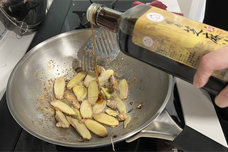 點我看大圖 不辣口全酒麻油雞懶人必勝煮法