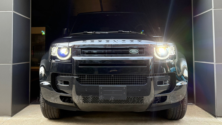 Defender 110 D300 X-Dynamic HSE聖托里尼黑 照片分享