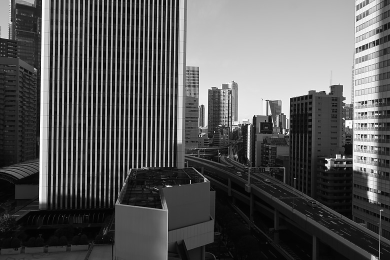 Canon RF 16-28mm f/2.8 IS STM 評測報告｜平民超廣角鏡皇、輕巧可靠且超值！