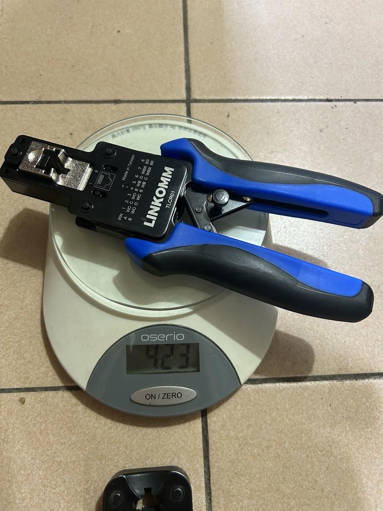 Linkomm穿透式網路鉗改輕量化