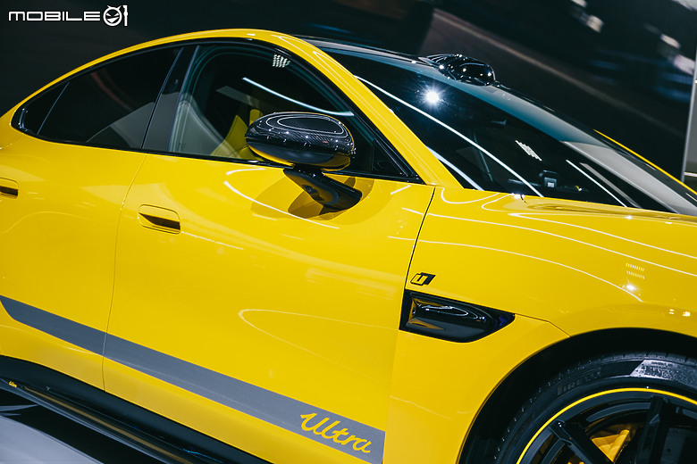 人車家合一!小米MWC 2025展區亮點:SU7 Ultra、小米15搭磁吸鏡頭