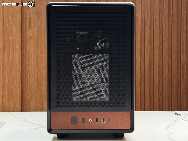 復古風 君主 Heritage PRO 皮革元素機殼 & HyperFlow Silent 靜音水冷