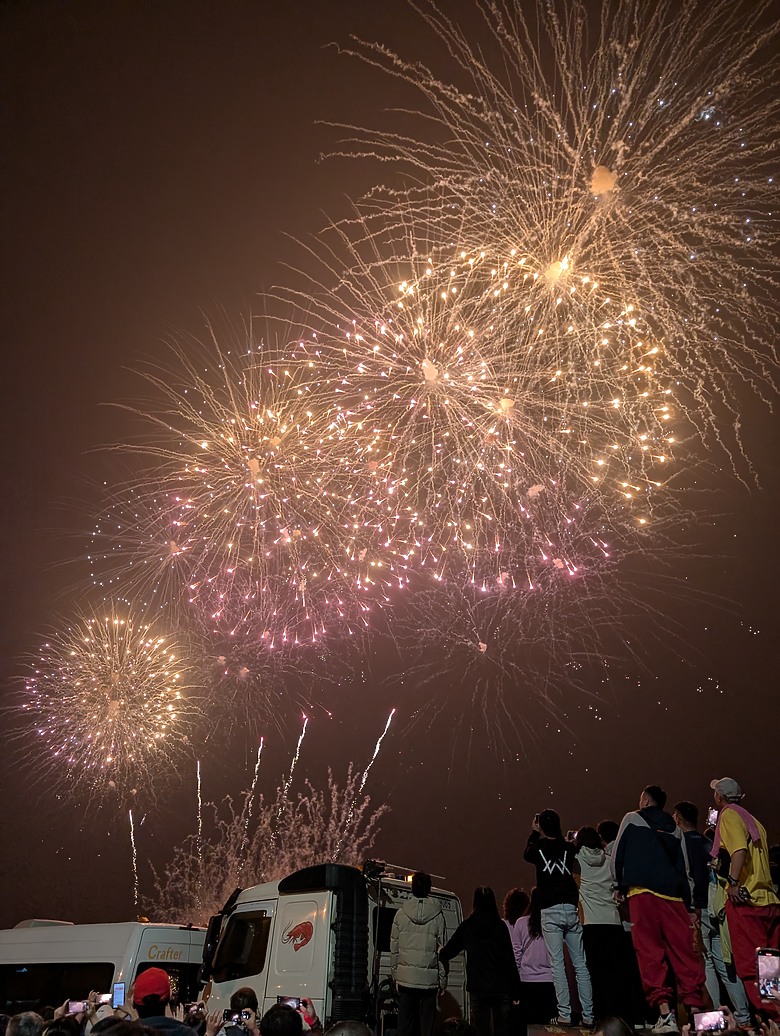 點我看大圖 2025 繞境大白 大甲媽繞境 一起追女神 熱血熬夜12小時