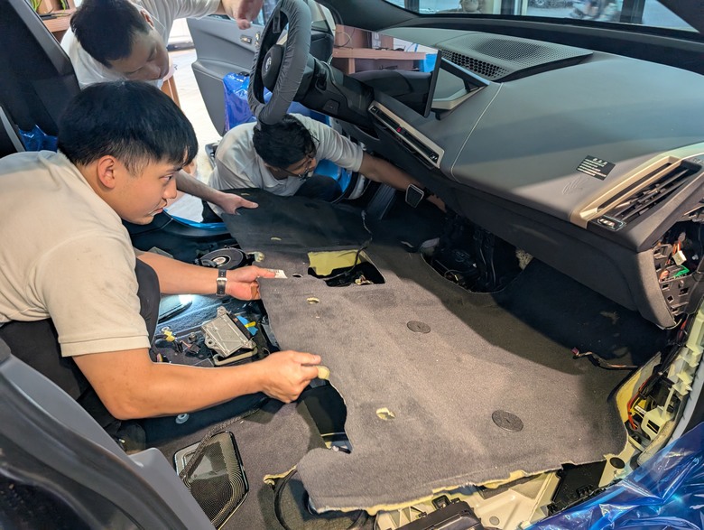 BMW IX PIONEER 電動車防火毯施工分享