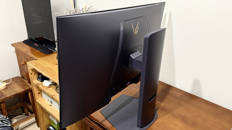 LG32GS95UV幫女兒小開箱OLED
