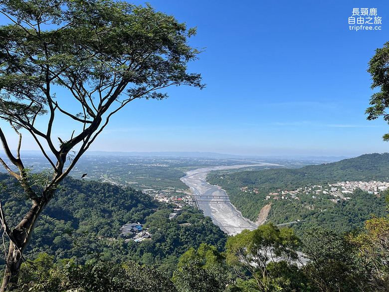 高海拔 群山雲海環繞的露營地，俯瞰百萬風景