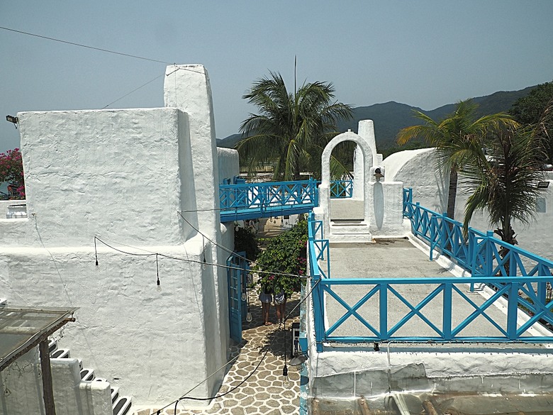 峴港市郊 五行山(The Marble Mountains; Ngũ Hành Sơn)、山茶半島靈應寺(Chùa Linh Ứng)、Sơn Trà Marina 咖啡館 — 2025年越南峴港、會安、美山、順化、巴拿山太陽世界六日歷史文化及遊樂園之旅 第六回
