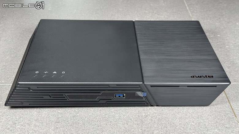 突飛猛進的效能提升。Asustor 華芸 FLASHSTOR 6 GEN2 - FS6806X 6Bay M.2 SSD NAS (全快閃網路儲存伺服器) 開箱測試